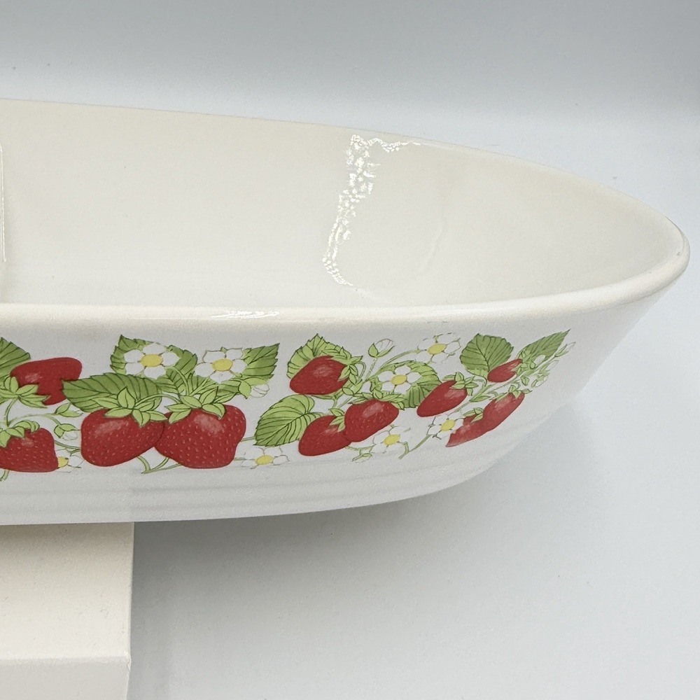 VTG Action Strawberry Divided Baking Dish Japan Cottagecore Retro Kitchen - Picture 10 of 15